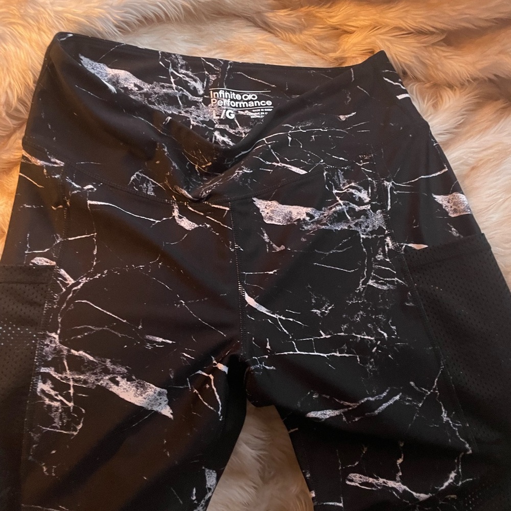 69 - Infinite Performance - Pants - B/W - L